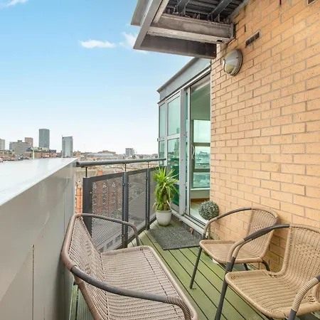 Stylish Leeds Stay Near Lgi & University Leeds (West Yorkshire)