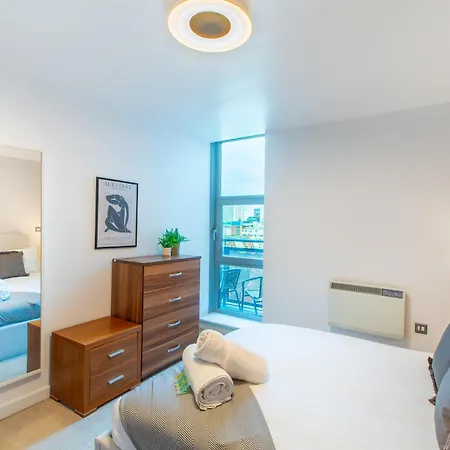 Stylish Leeds Stay Near Lgi & University Apartment Leeds (West Yorkshire)