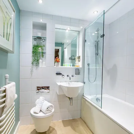 Stylish Leeds Stay Near Lgi & University