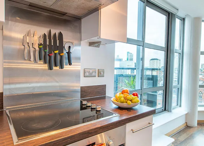 Stylish Leeds Stay Near Lgi & University *