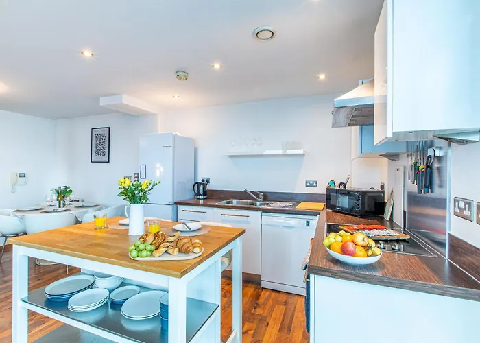 Stylish Leeds Stay Near Lgi & University Apartment *